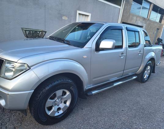 NISSAN FRONTIER 2.5 XE 4X4 CD TURBO ELETRONIC DIESEL 4P MANUAL